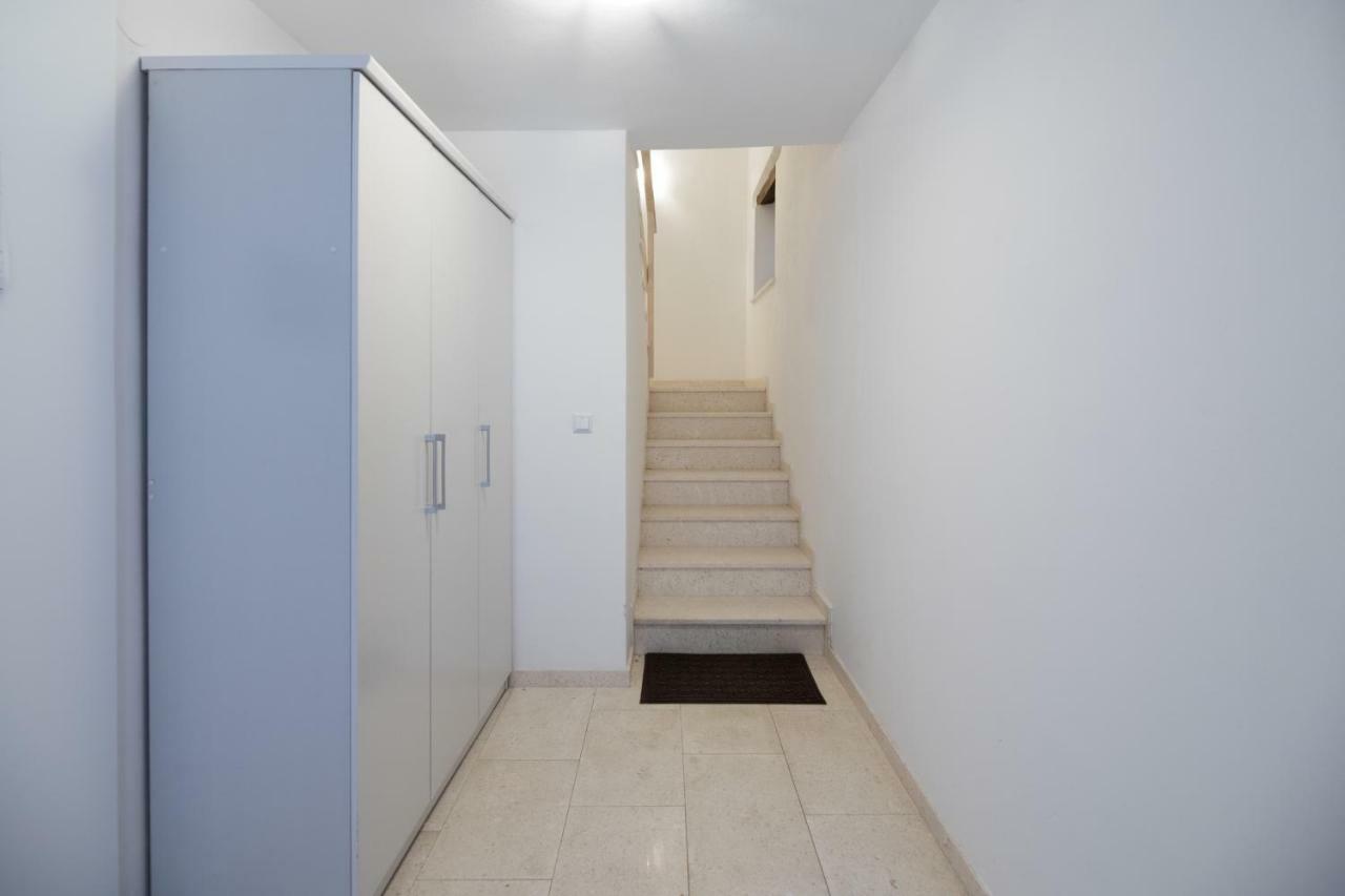 Apartment Elena Bale Exterior foto